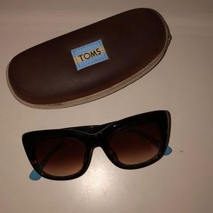 Toms kitty sunglasses